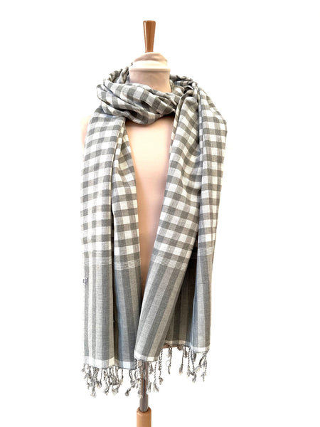 Le Grand Krama Campagnard Gris