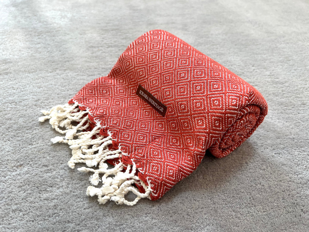 Le Krama Chaud Noisette dans son écrin en feuille de palmier - Homme