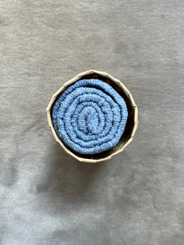 Le Krama Naturel Azur dans son écrin en feuille de palmier - Homme