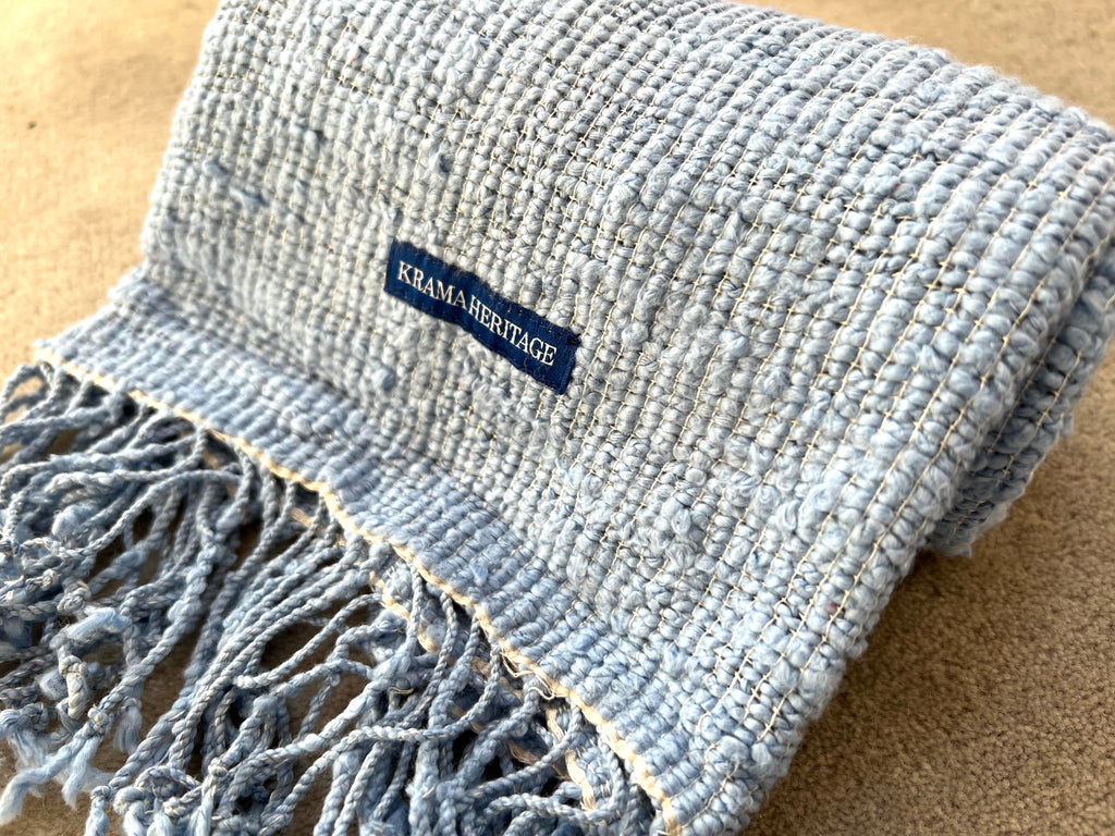 Le Krama Naturel Azur dans son écrin en feuille de palmier - Homme