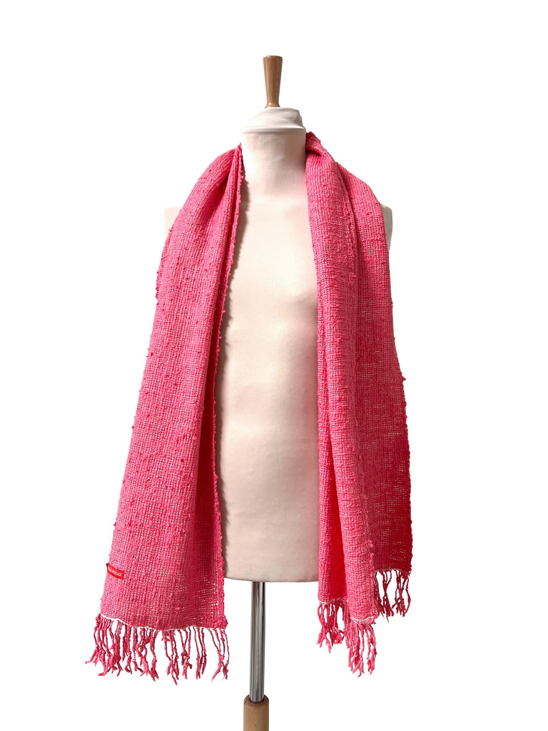 Le Krama Naturel Framboise dans son écrin en feuille de palmier - Femme