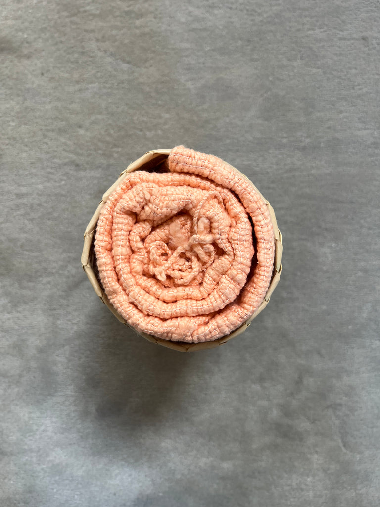 Le Krama Naturel Pêche dans son écrin en feuille de palmier - Femme