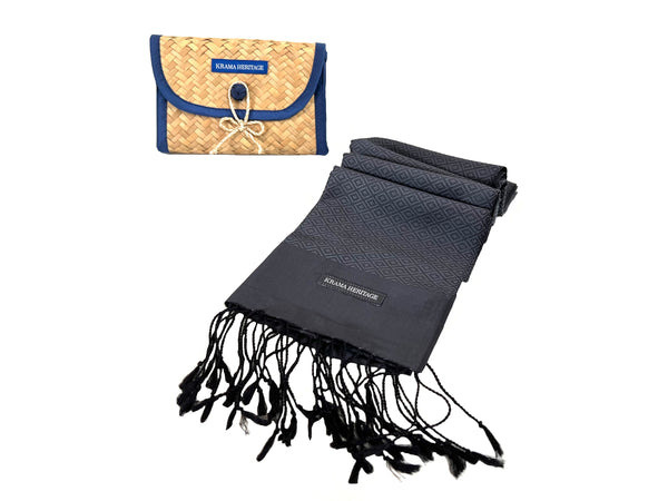Le Krama Diamond Titane dans son écrin en feuille de palmier - Femme