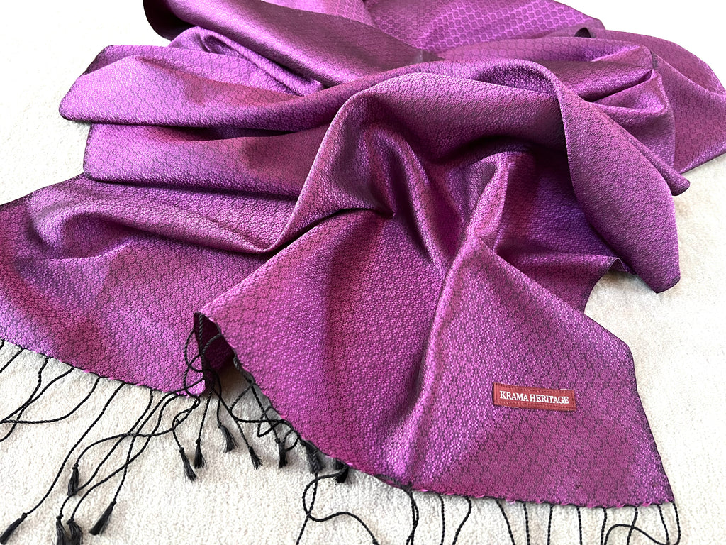 Le Krama Jasmin Améthyste dans son écrin en feuille de palmier - Homme