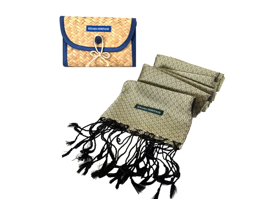 Le Krama Jasmin Emeraude dans son écrin en feuille de palmier - Femme