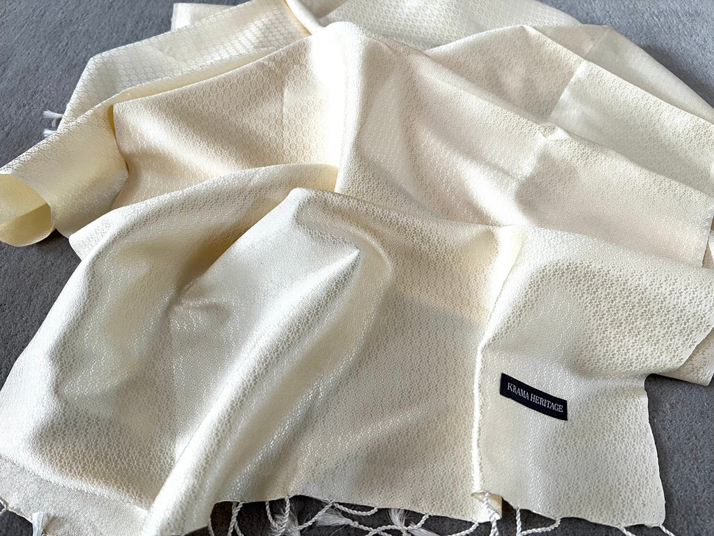 Le Krama Jasmin Perle dans son écrin en feuille de palmier - Homme