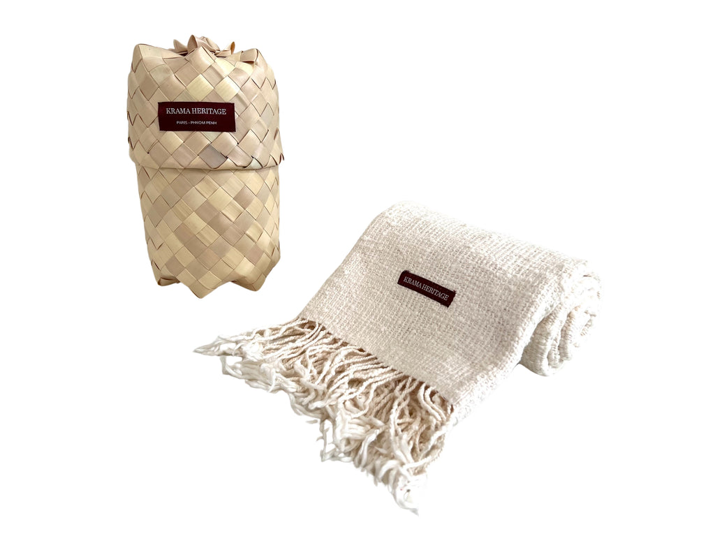 Le Krama Naturel Ivoire dans son écrin en feuille de palmier - Homme