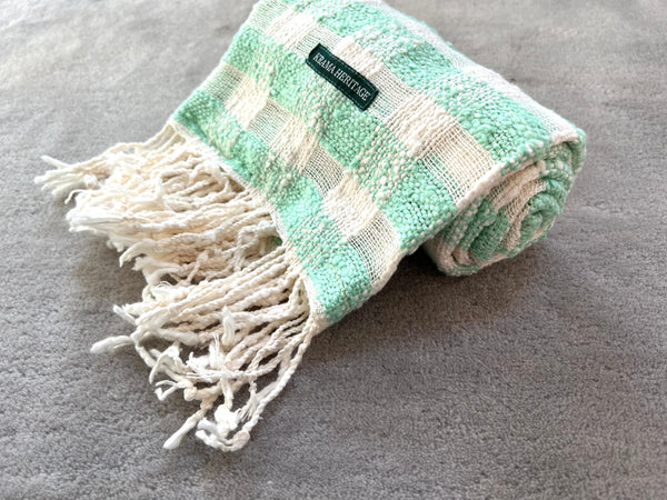 Le Krama Naturel Amande dans son écrin en feuille de palmier - Femme