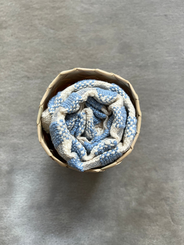 Le Krama Naturel Ciel dans son écrin en feuille de palmier - Homme