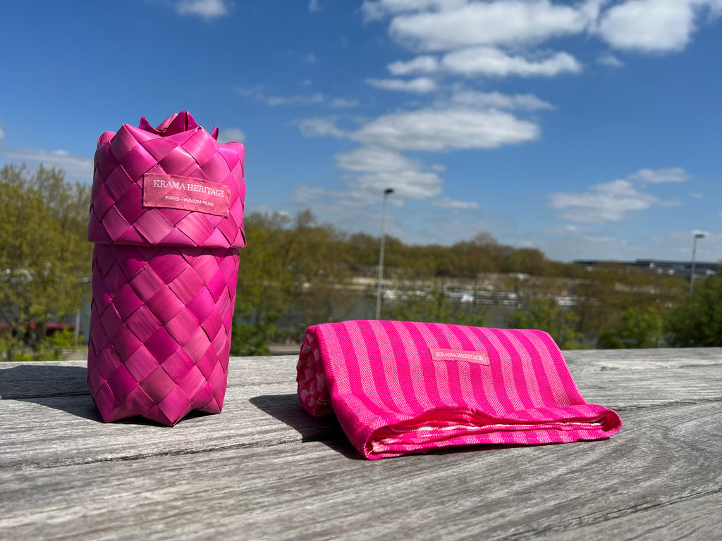 Le Krama Pop Rose 3 Tours dans son écrin en feuille de palmier - Homme