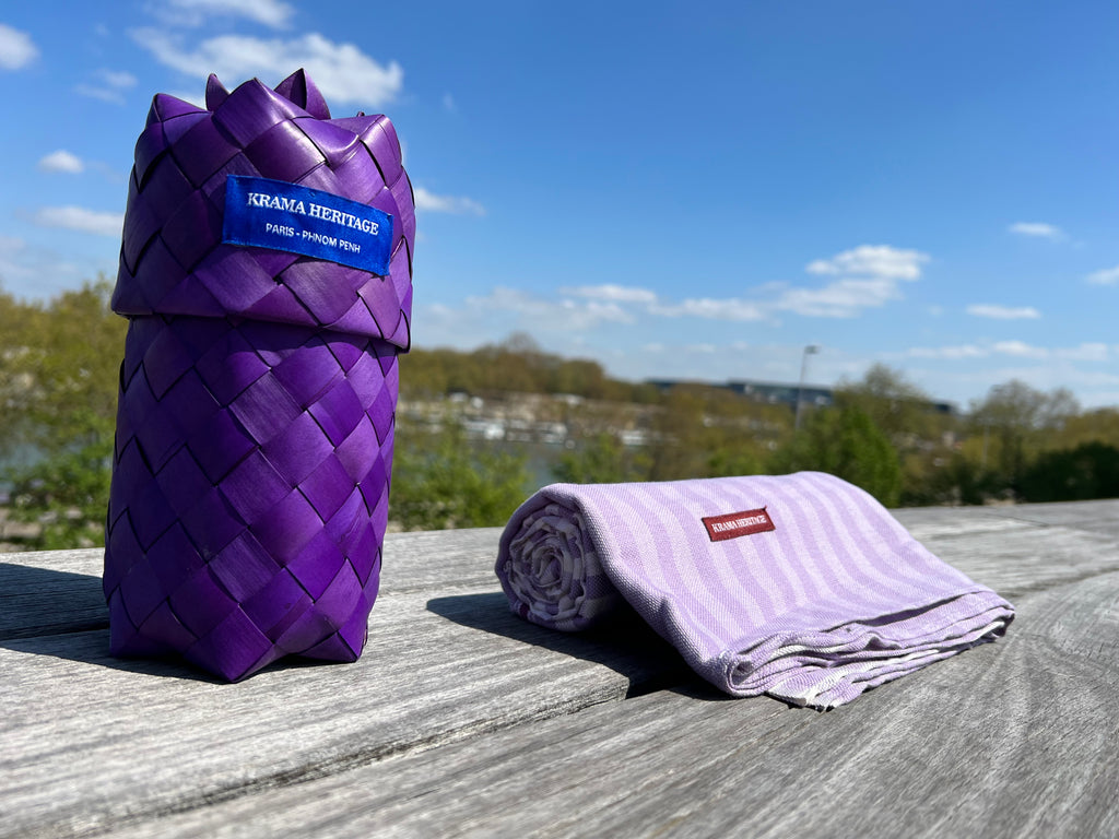 Le Krama Pop Violet 3 Tours dans son écrin en feuille de palmier - Homme