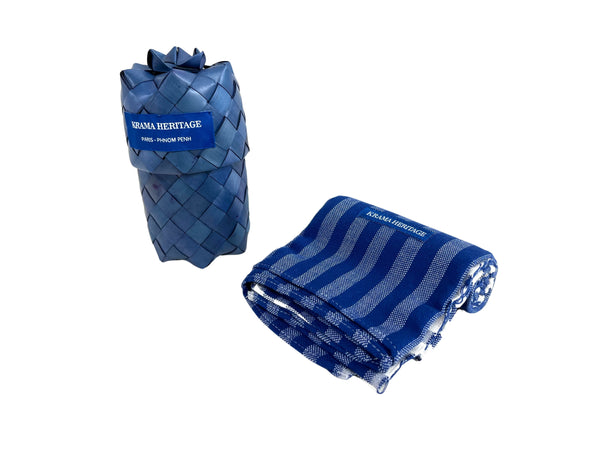 Le Krama Pop Bleu dans son écrin en feuille de palmier - Femme