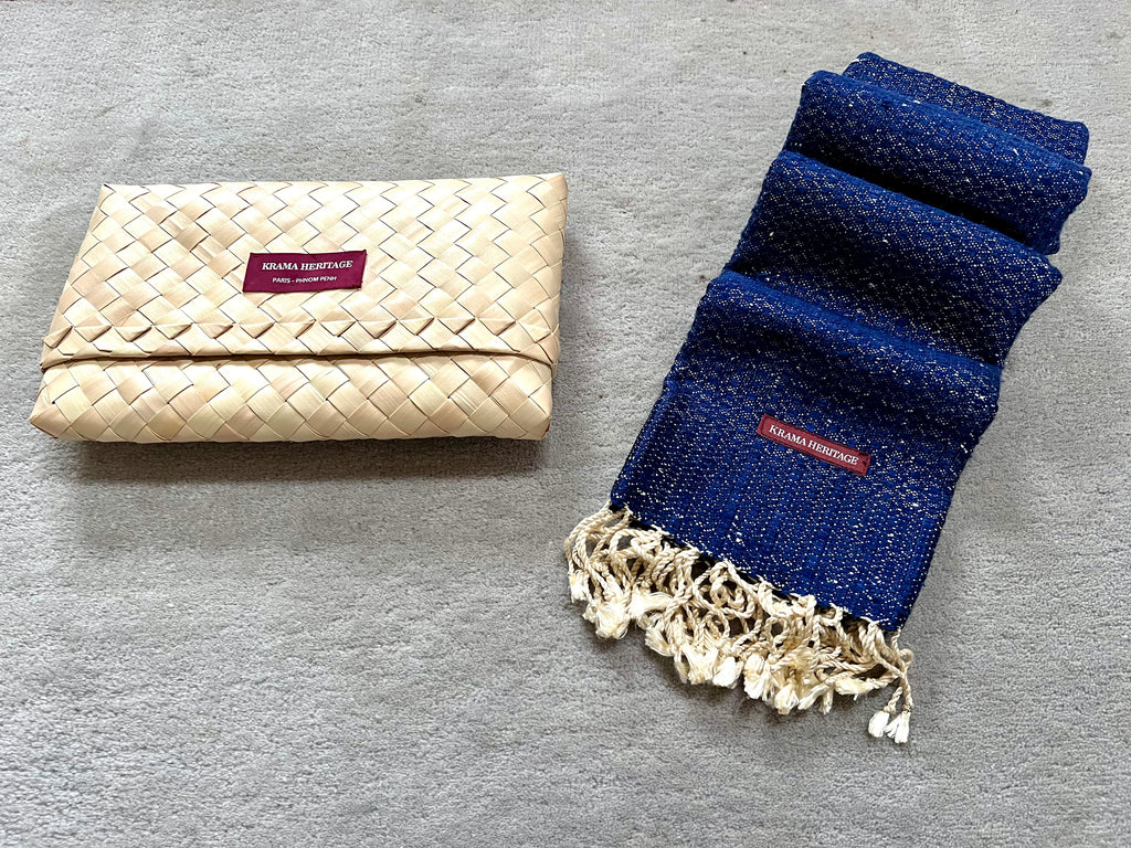 Le Krama Brut Royal Océan dans son écrin en feuille de palmier - Homme