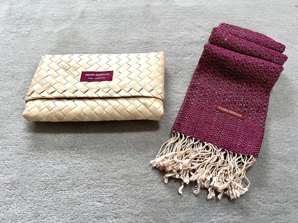 Le Krama Brut Royal Pourpre dans son écrin en feuille de palmier - Homme