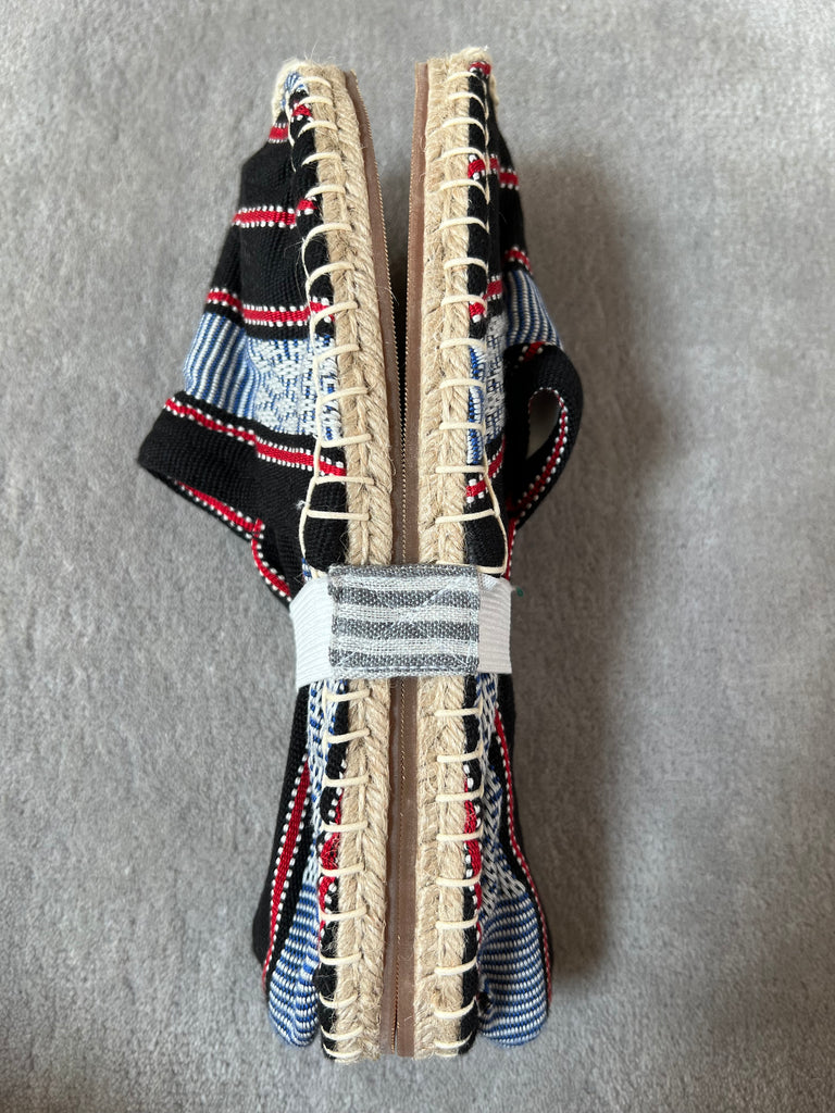 Les espadrilles Ratanakiri Réglisse