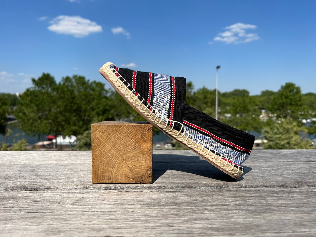 Les espadrilles Ratanakiri Réglisse