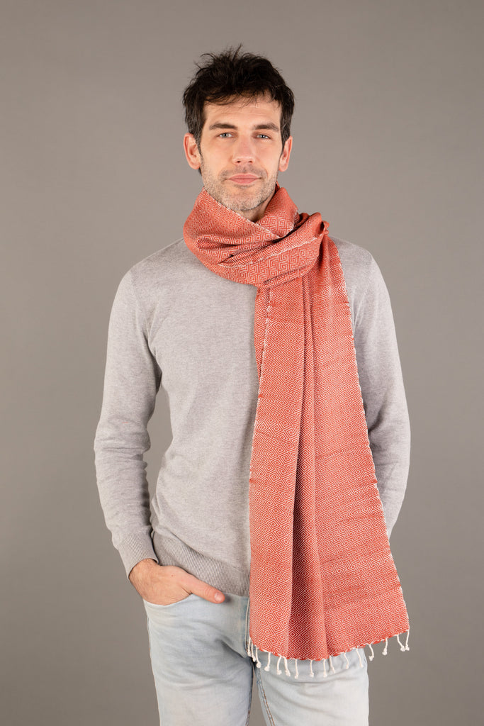 Le Grand Krama Chaud Noisette dans son écrin en feuille de palmier - Homme