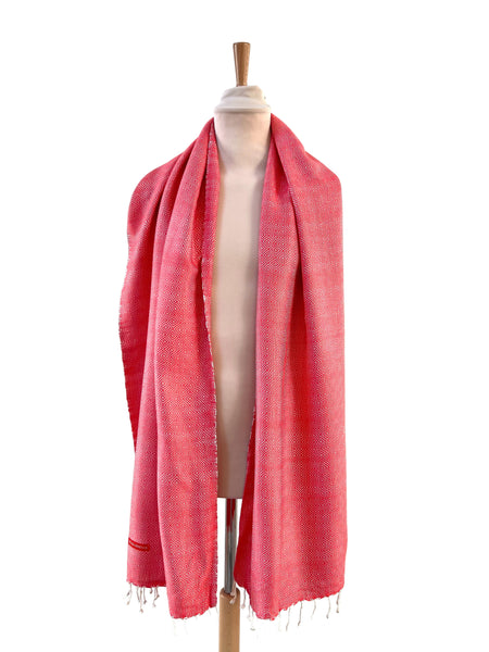 Le Grand Krama Chaud Orange Corail dans son écrin en feuille de palmier - Homme