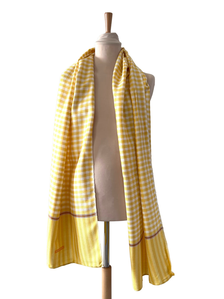 Le Grand Krama Pop Jaune dans son écrin en feuille de palmier - Homme