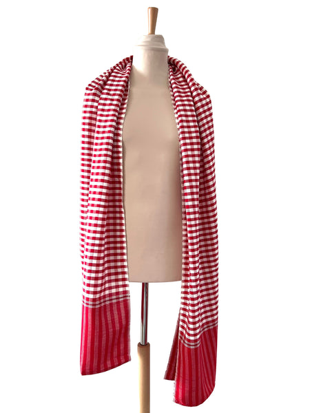 Le Grand Krama Pop Rouge dans son écrin en feuille de palmier - Homme