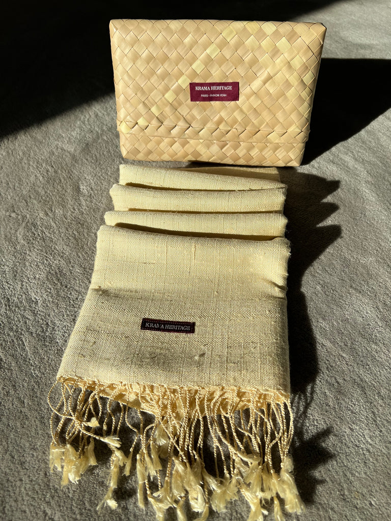 Le Grand Krama Brut Naturel dans son écrin en feuille de palmier - Femme