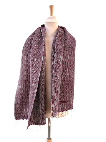 Le Krama Chaud Bordeaux dans son écrin en feuille de palmier - Homme