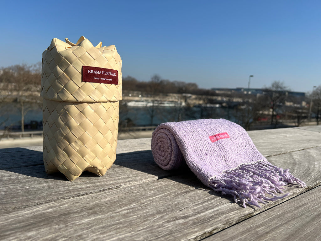 Le Krama Naturel Parme dans son écrin en feuille de palmier - Homme