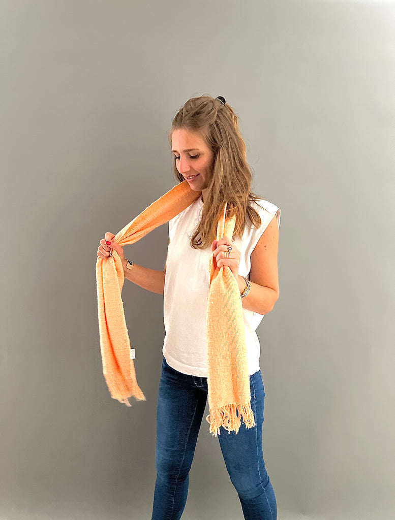 Le Krama Naturel Pêche dans son écrin en feuille de palmier - Femme