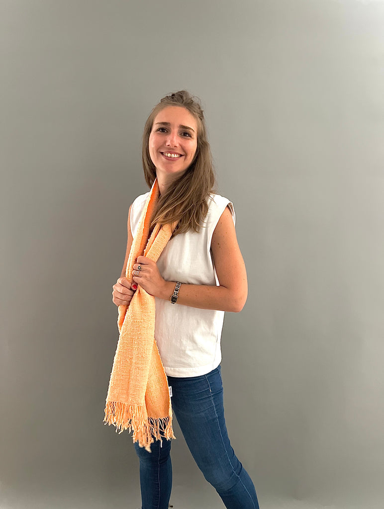 Le Krama Naturel Pêche dans son écrin en feuille de palmier - Femme