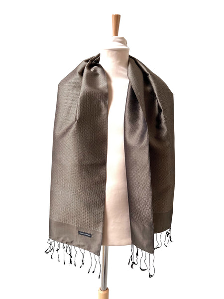 Le Krama Diamond Bronze dans son écrin en feuille de palmier - Femme