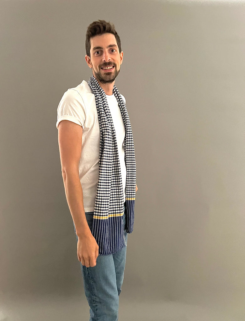 Le Krama Origine Ciel dans son écrin en feuille de palmier - Homme