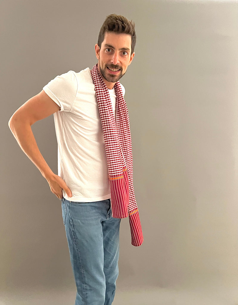 Le Krama Origine Grenat dans son écrin en feuille de palmier - Homme