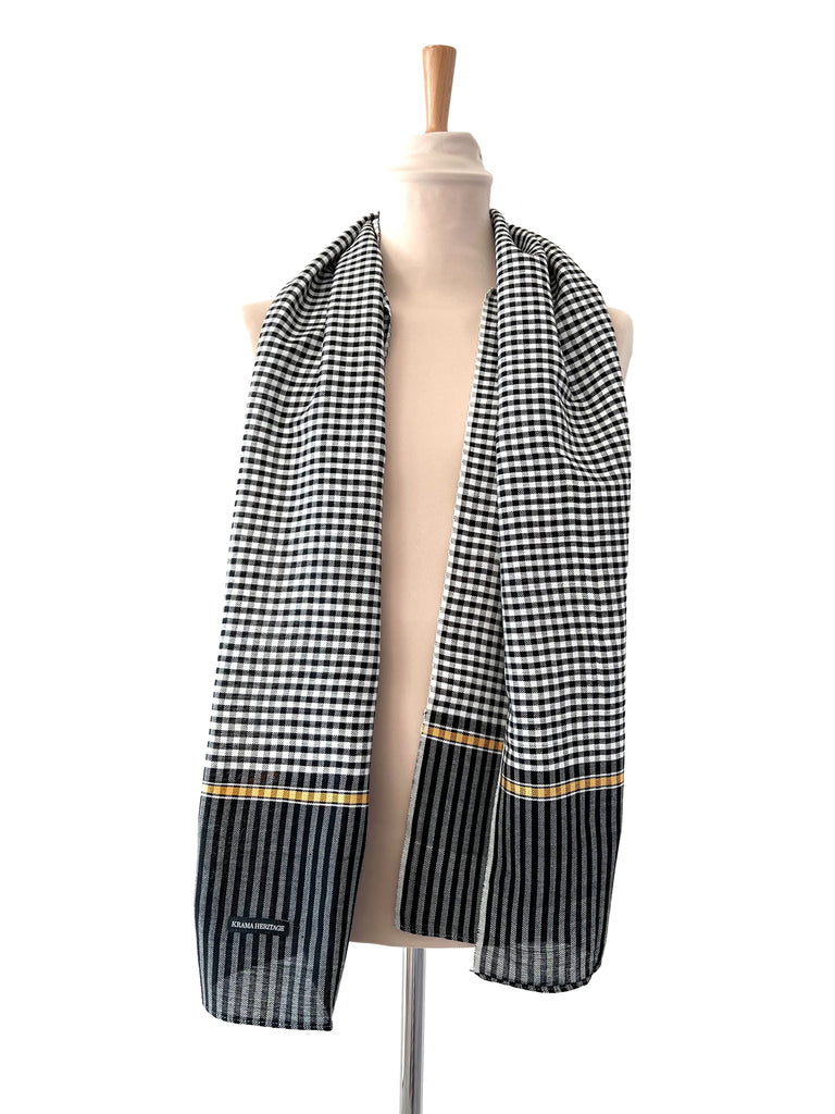 Le Krama Origine Réglisse dans son écrin en feuille de palmier - Femme