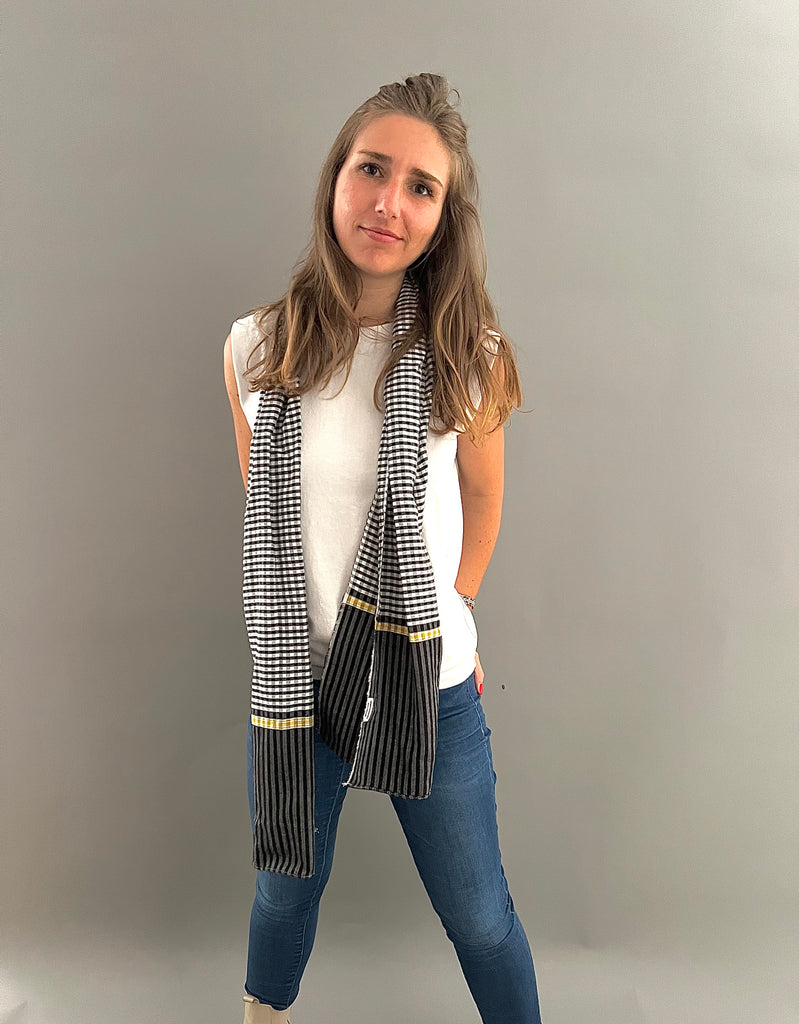 Le Krama Origine Réglisse dans son écrin en feuille de palmier - Femme