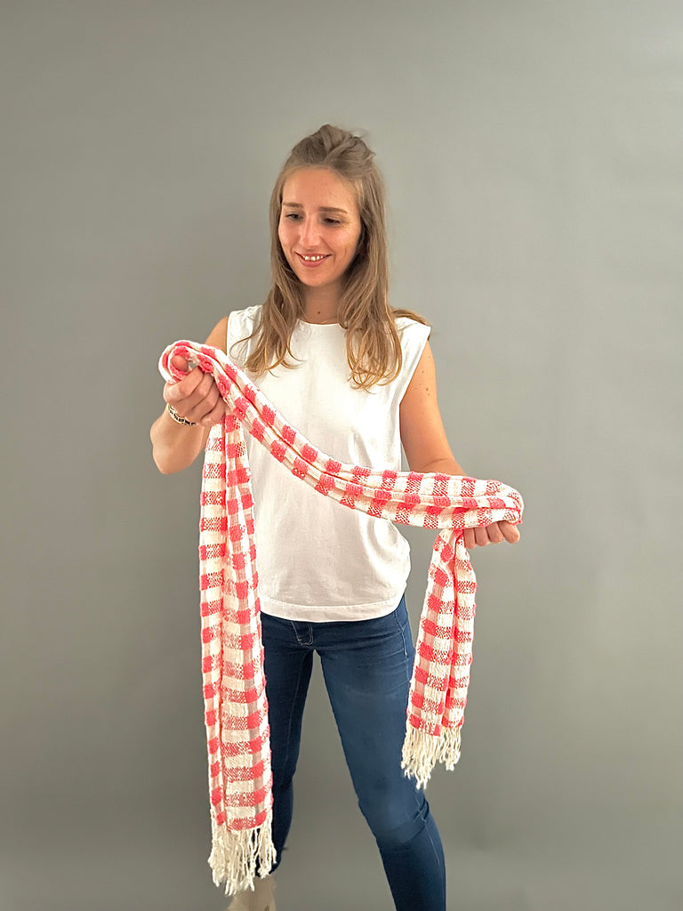 Le Krama Naturel Cerise dans son écrin en feuille de palmier - Femme