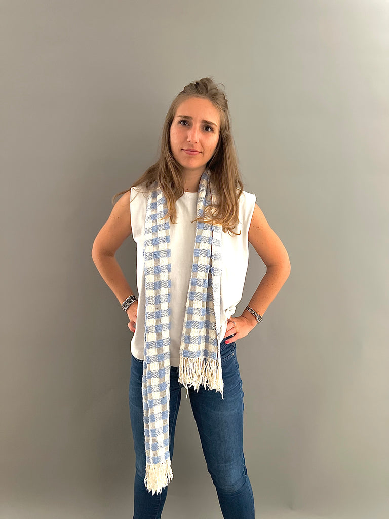 Le Krama Naturel Ciel dans son écrin en feuille de palmier - Femme