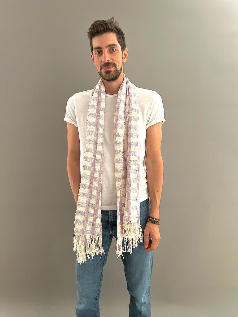 Le Krama Naturel Lilas dans son écrin en feuille de palmier - Homme