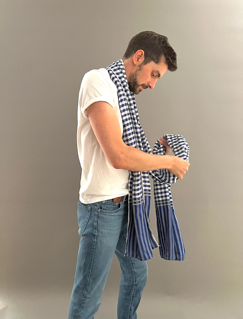 Le Krama Pop Bleu 3 Tours dans son écrin en feuille de palmier - Homme