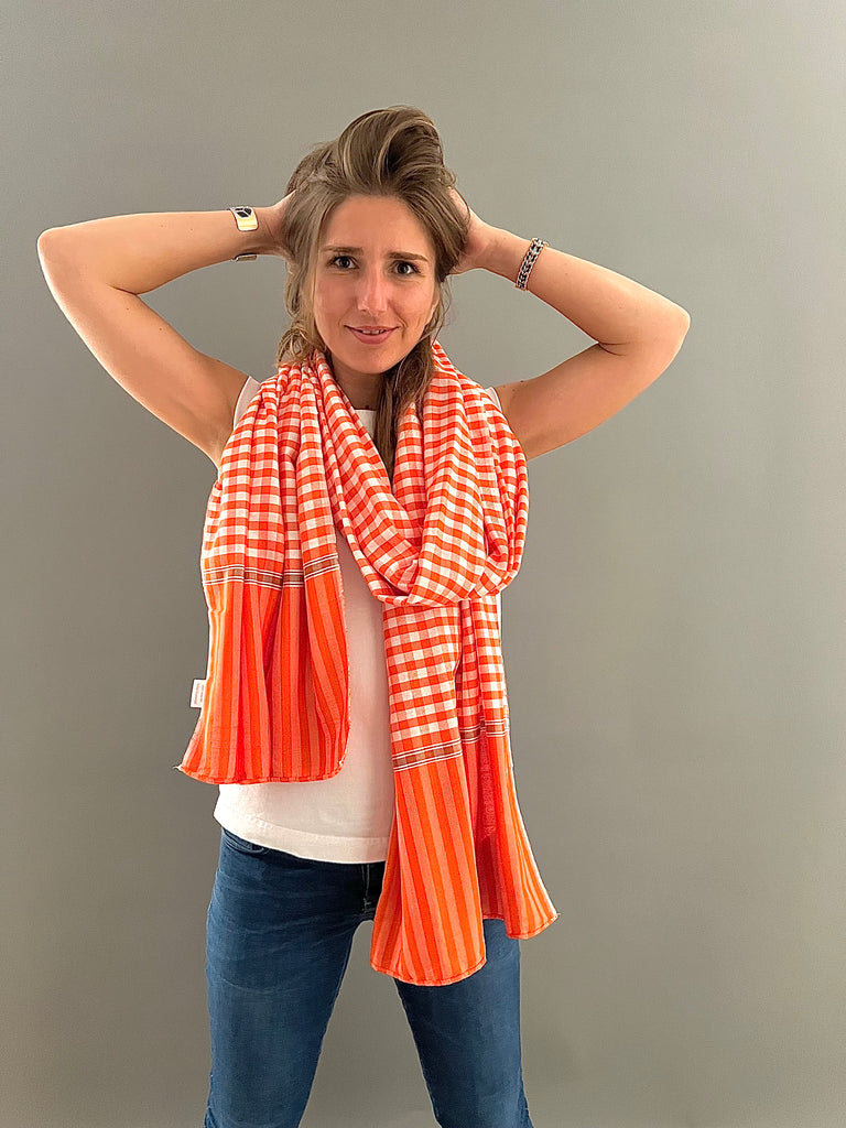 Le Krama Pop Orange 3 Tours dans son écrin en feuille de palmier - Femme