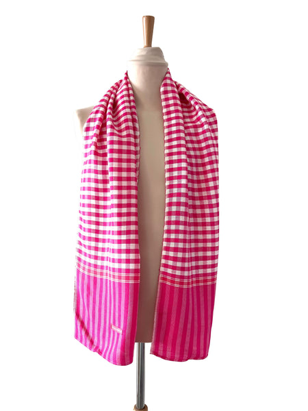 Le Krama Pop Rose dans son écrin en feuille de palmier - Femme