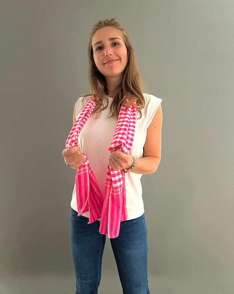 Le Krama Pop Rose dans son écrin en feuille de palmier - Femme