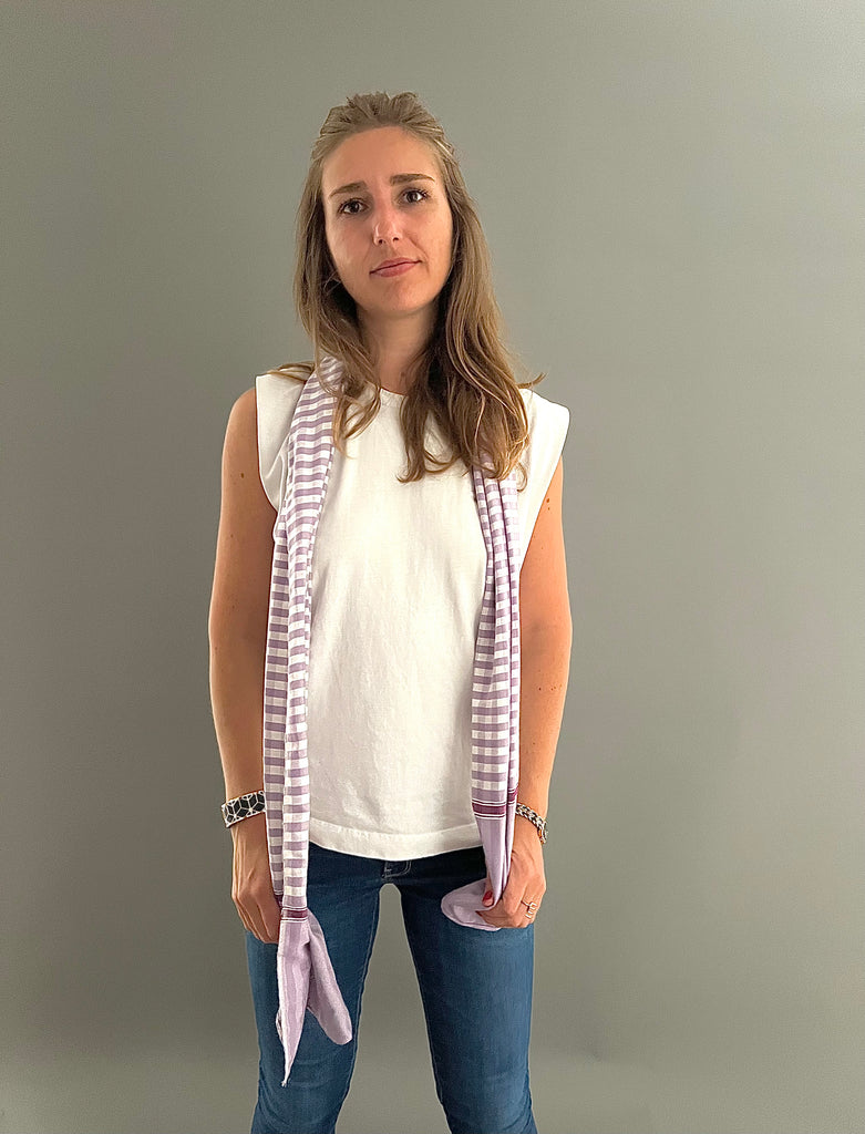 Le Krama Pop Violet dans son écrin en feuille de palmier - Femme