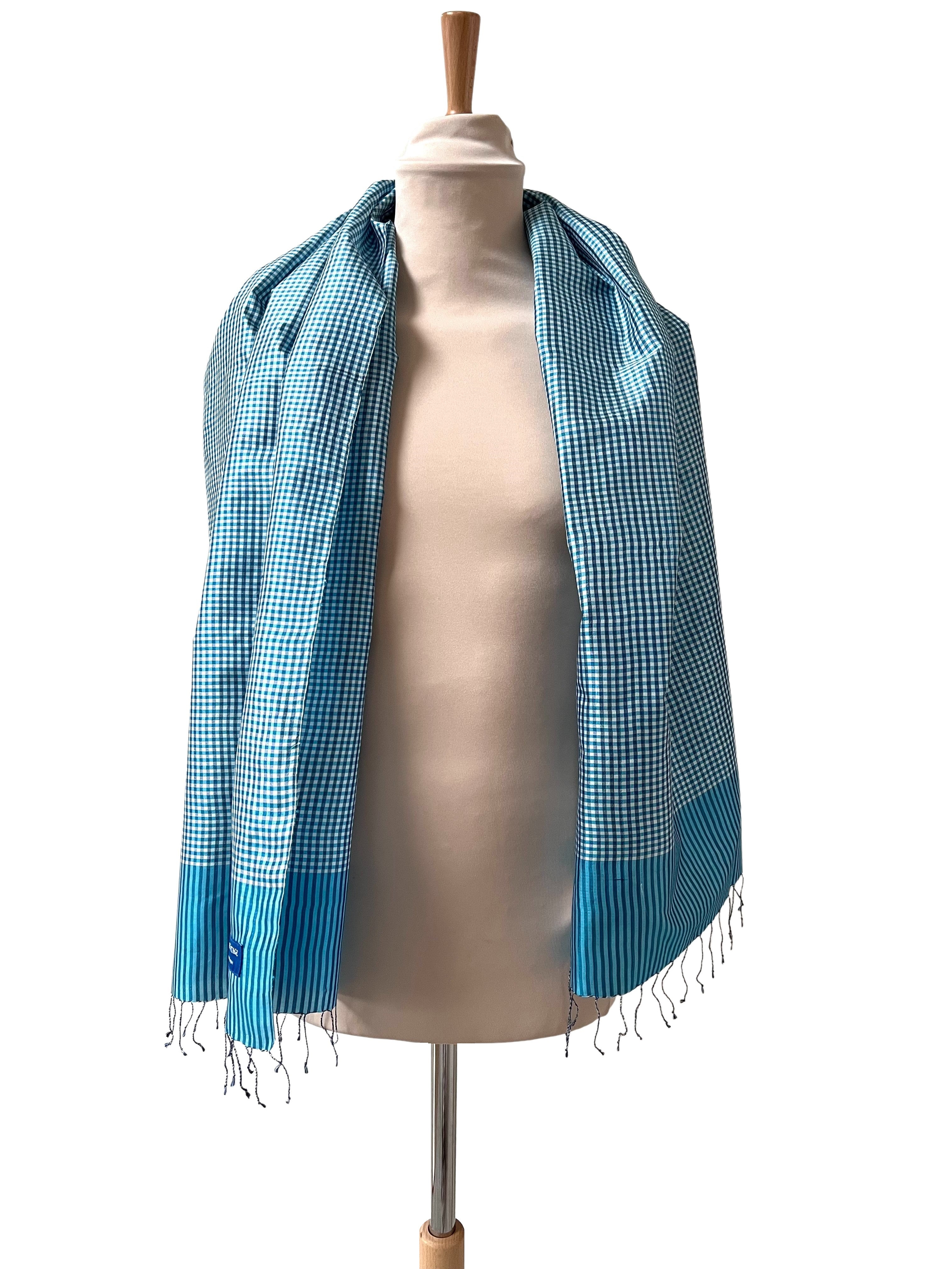 Foulard bleu à carreaux à la mode pour femmes