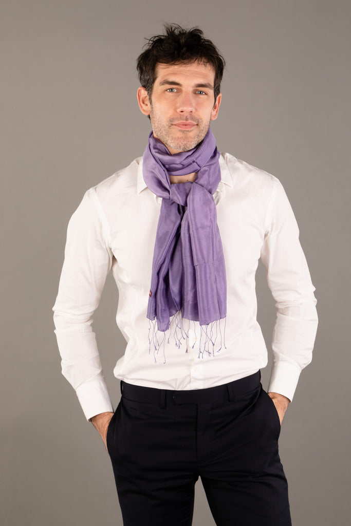 Le Krama Soyeux Améthyste dans son écrin en feuille de palmier - Homme