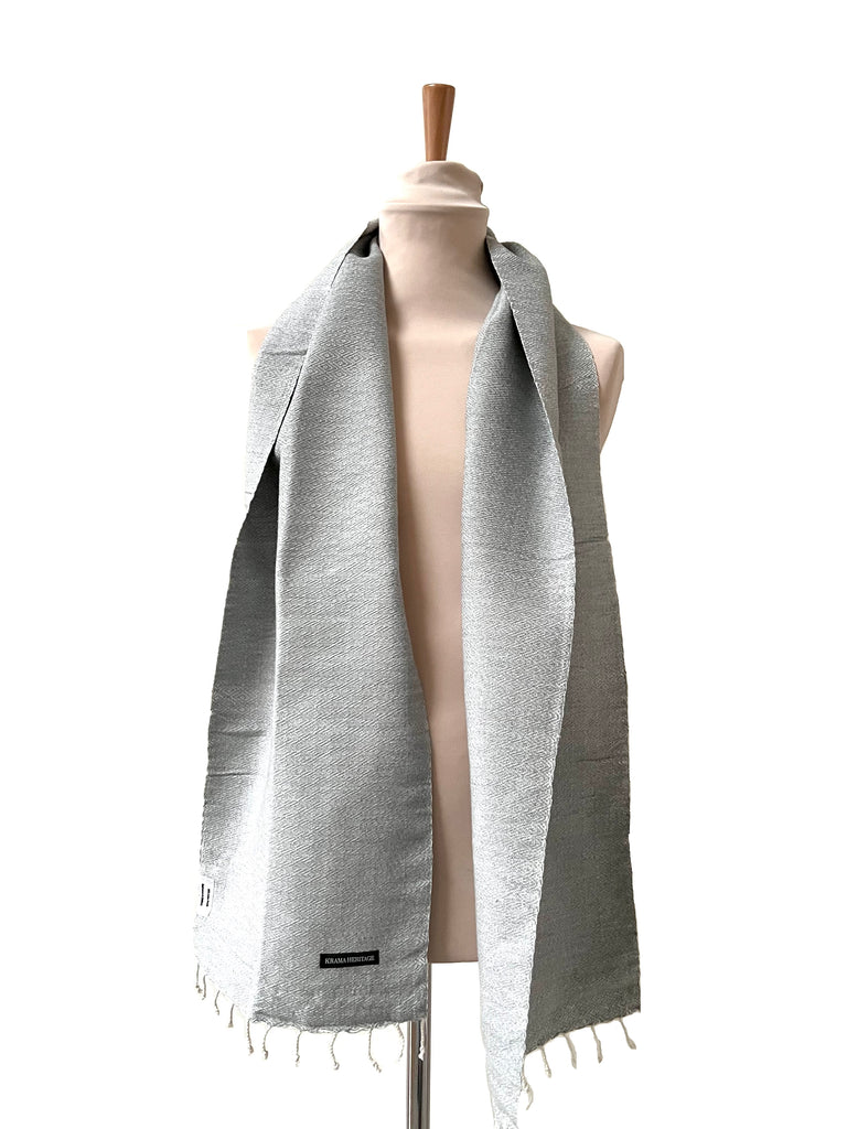 Le Petit Krama Chaud Gris Perle dans son écrin en feuille de palmier (couleur naturelle) - Homme