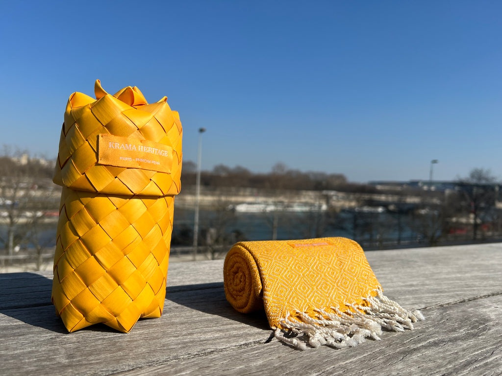 Le Petit Krama Chaud Or dans son écrin en feuille de palmier - Homme