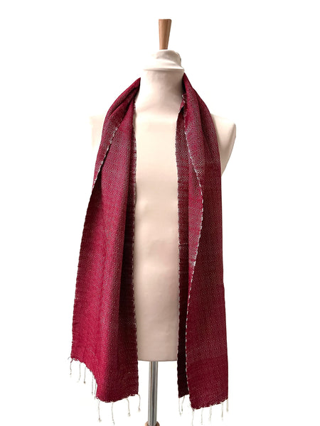 Le Petit Krama Chaud Rouge Brique dans son écrin en feuille de palmier - Femme