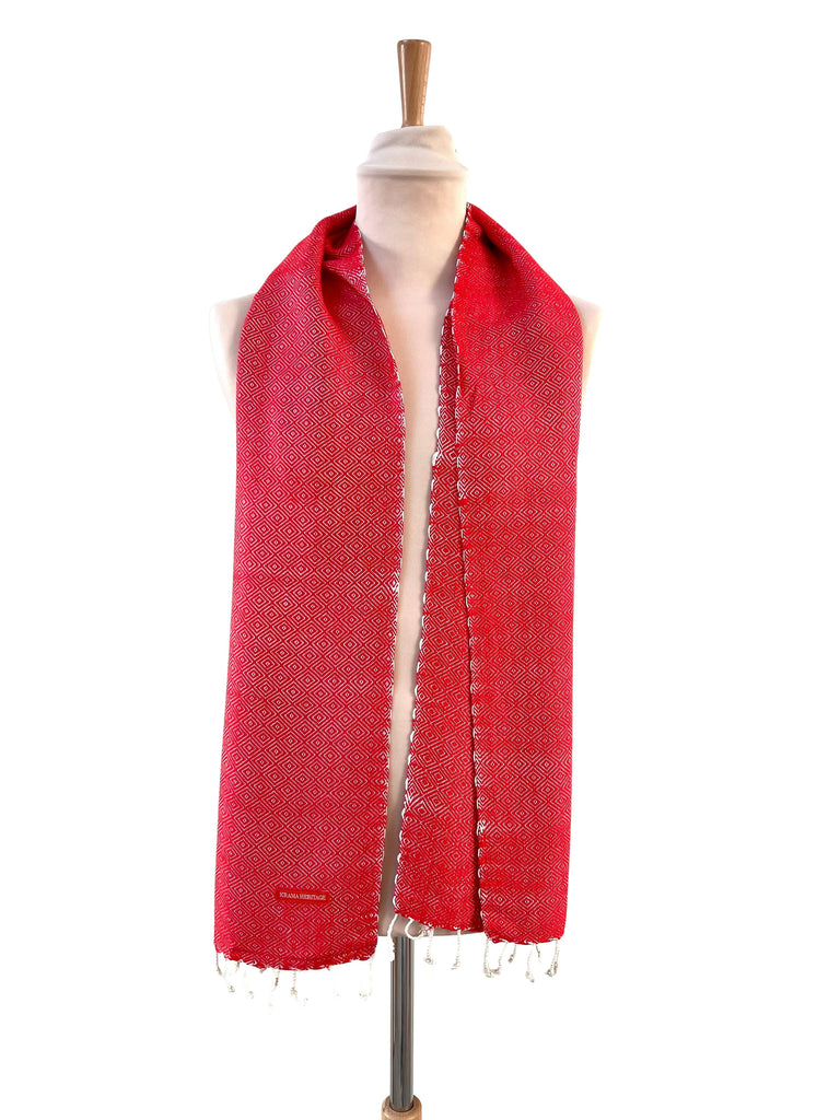 Le Petit Krama Chaud Rouge Coquelicot dans son écrin en feuille de palmier - Homme