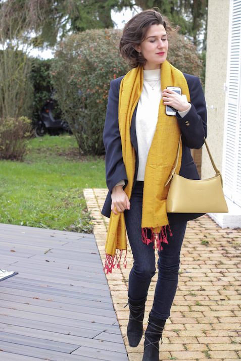 Le Grand Krama Brut Or dans son écrin en feuille de palmier - Femme