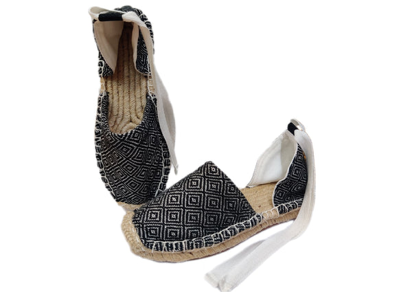 Krama Heritage x Daniela Christiansson Spartiates Noires